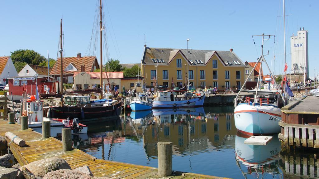 Ballen Badehotel Tranebjerg Bagian luar foto